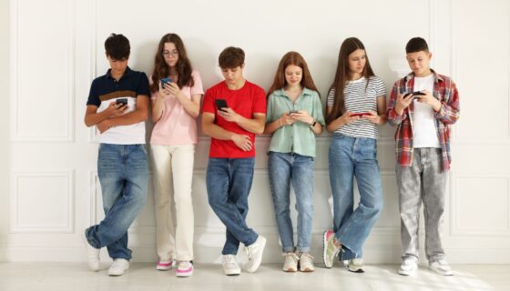 Helping Teens Navigate Social Media in Healthy Ways